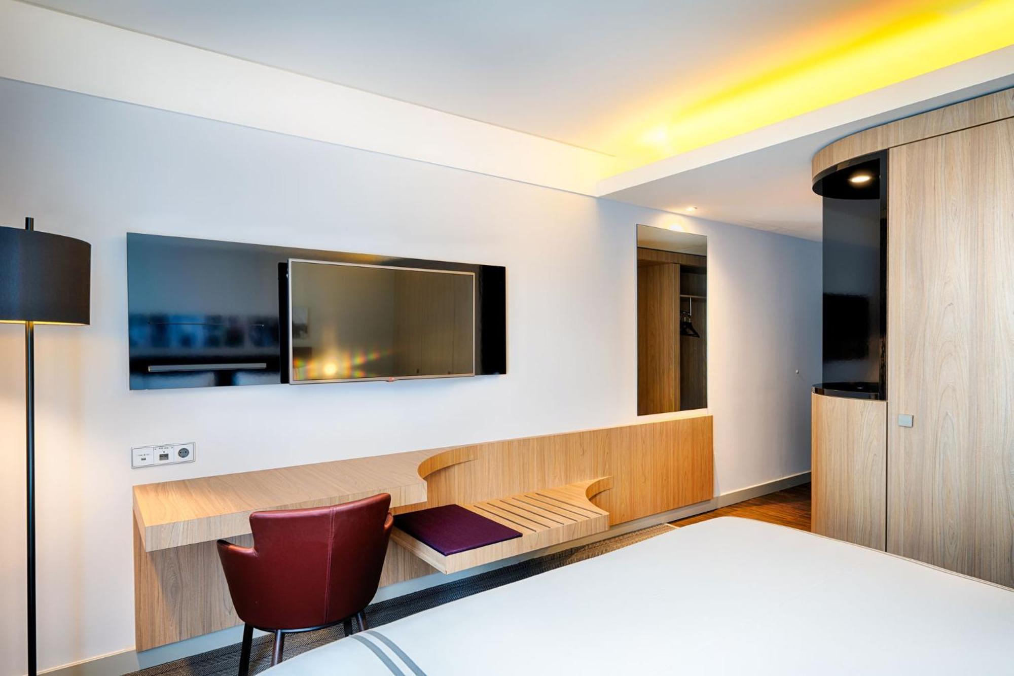 Premier Inn Heilbronn City Centre Ngoại thất bức ảnh