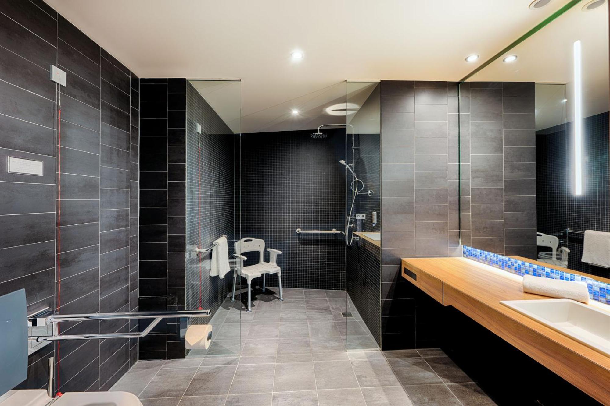 Premier Inn Heilbronn City Centre Ngoại thất bức ảnh
