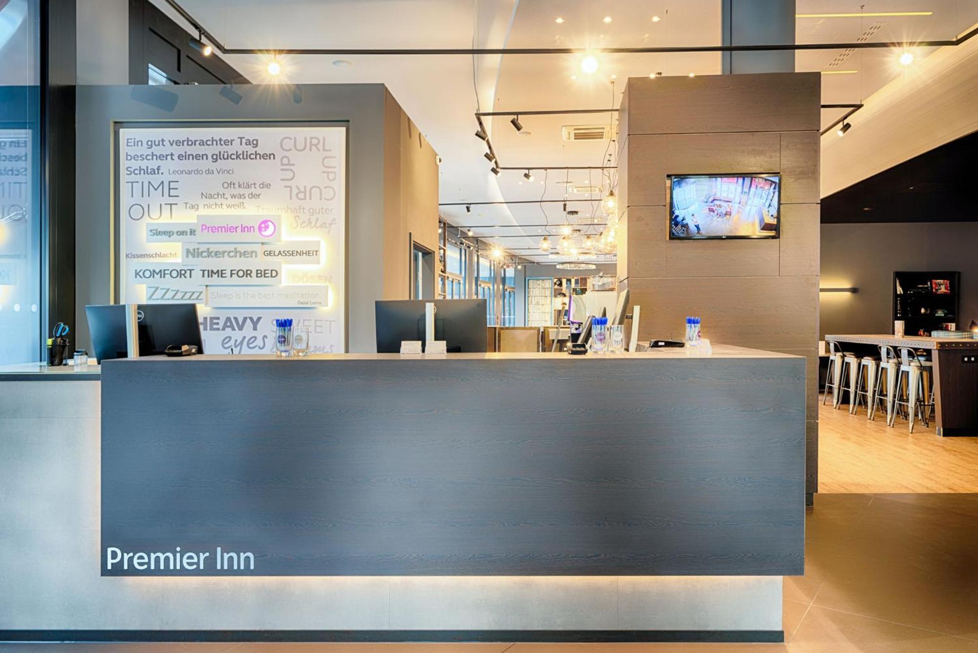 Premier Inn Heilbronn City Centre Ngoại thất bức ảnh